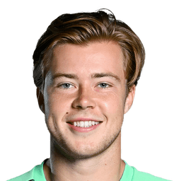 Bailey Peacock-Farrell